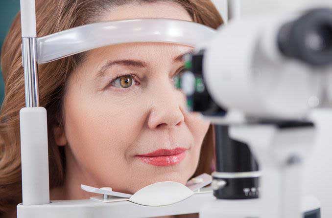 معاینه بینایی سنجی باید به طور سالیانه انجام شود.