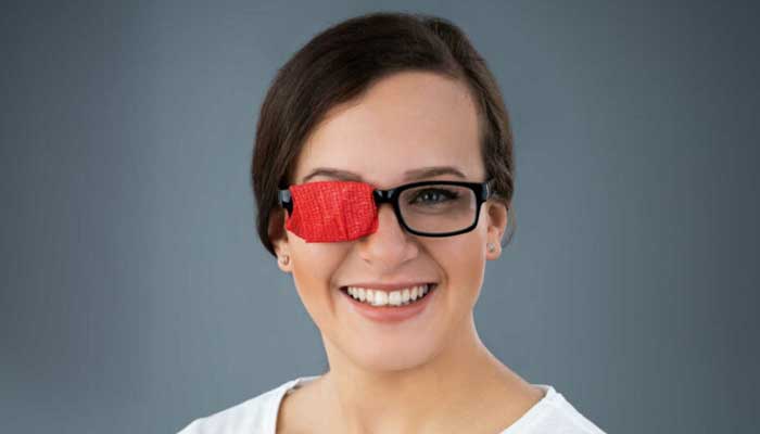 درمان تنبلی چشم در بزرگسالان با بستن چشم 