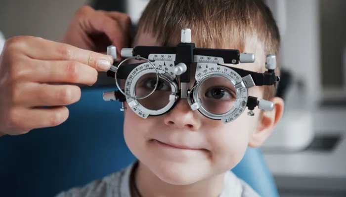 پرسش‌های متداول والدین درباره معاینه چشم کودک